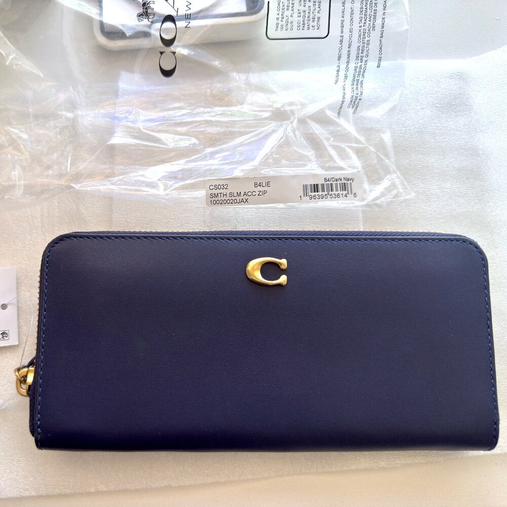 Coach Essential Slim Accordian Zip Wallet. Dark Navy.NEW WITH TAGS. Fast shipper